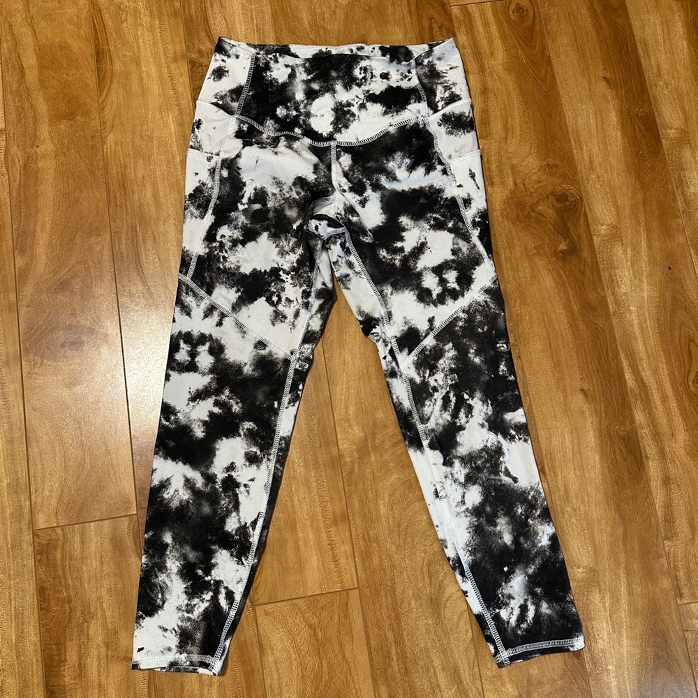 Black and White Tye-Dye Print Leggings